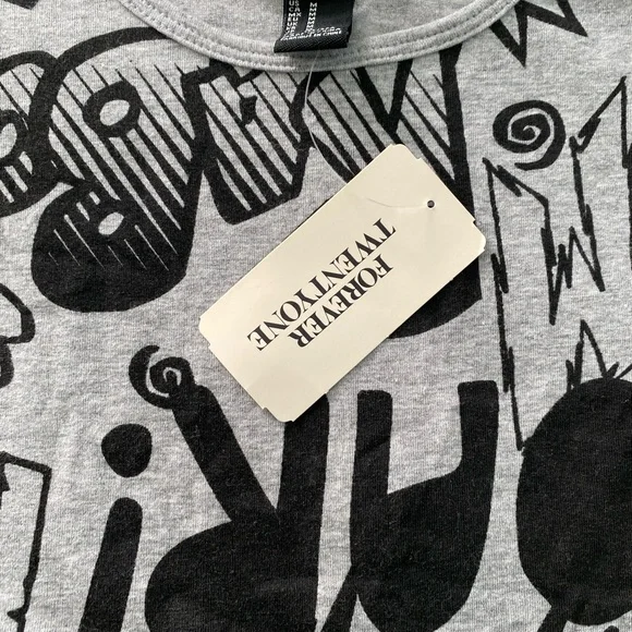 Forever 21 NWT Crop Top- Long Sleeve- Grey & Black Batman Inspired Size Medium - Picture 5 of 12